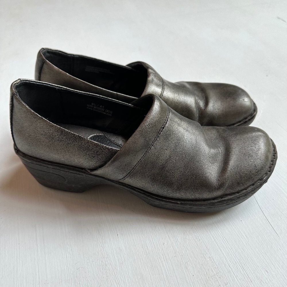 BORN Pewter Silver Metallic Slip On Clogs